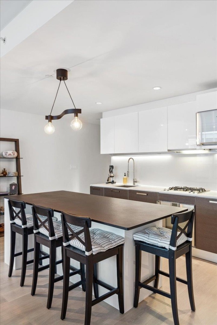 Photo 8 at 402 - 1477 W Pender Street, Coal Harbour, Vancouver West