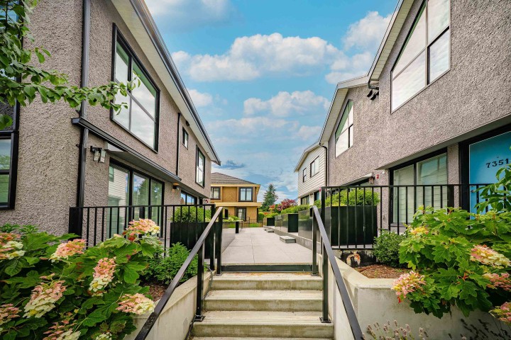 Photo 6 at 7353 Oak Street, South Granville, Vancouver West