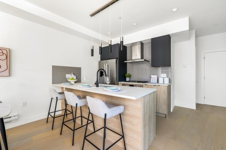 Photo 11 at 7355 Oak Street, South Granville, Vancouver West