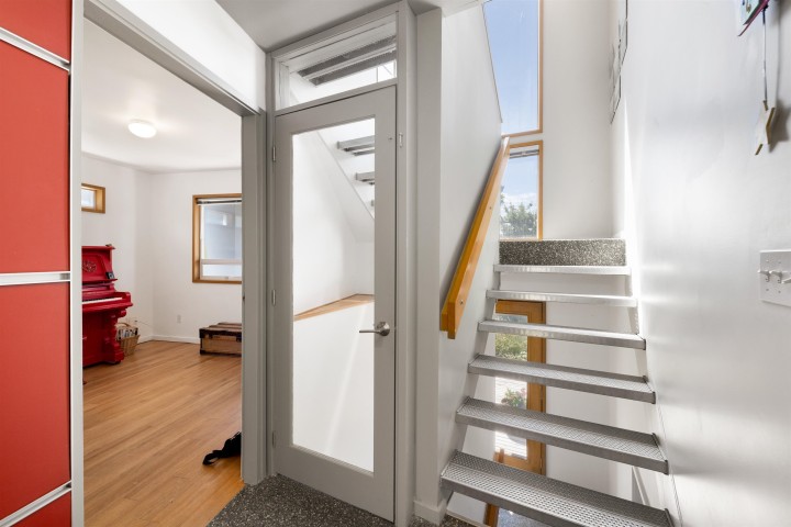 Photo 18 at 2433 Mathers Avenue, Dundarave, West Vancouver