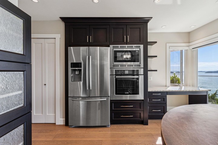 Photo 16 at 50 Panorama Road, Lions Bay, West Vancouver