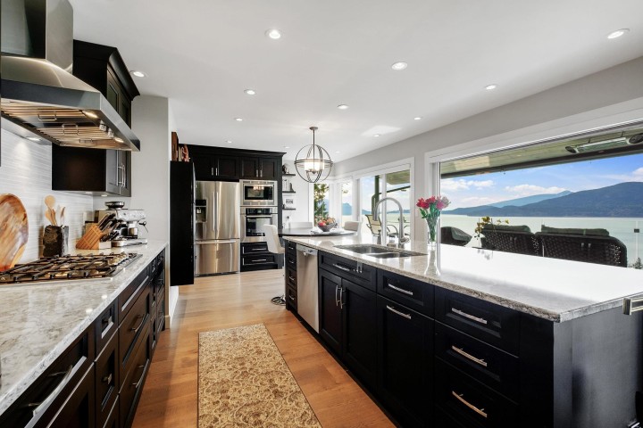 Photo 1 at 50 Panorama Road, Lions Bay, West Vancouver