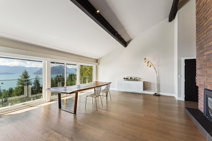 Photo 5 at 50 Panorama Road, Lions Bay, West Vancouver