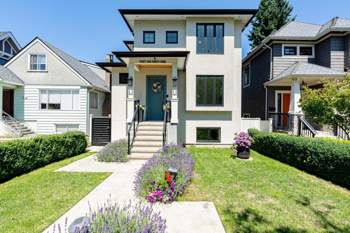 Photo 1 at 3123 W 16th Avenue, Kitsilano, Vancouver West