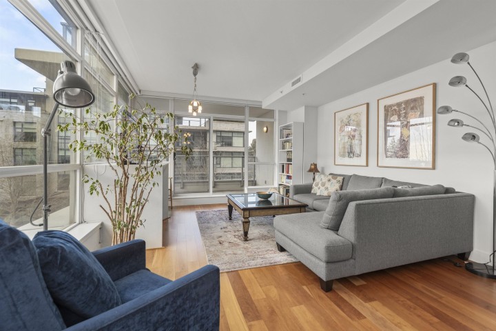 Photo 4 at 302 - 6080 Iona Drive, University VW, Vancouver West