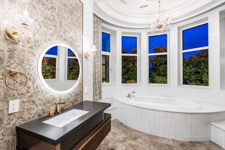 Photo 22 at 839 Eyremount Drive, British Properties, West Vancouver