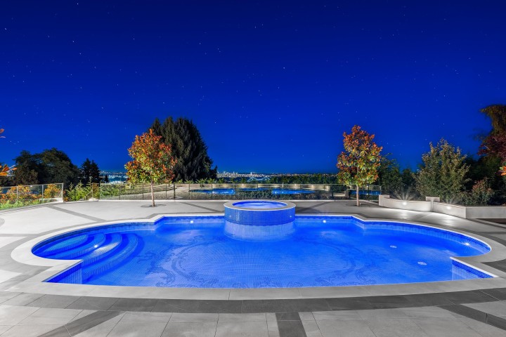 Photo 33 at 839 Eyremount Drive, British Properties, West Vancouver