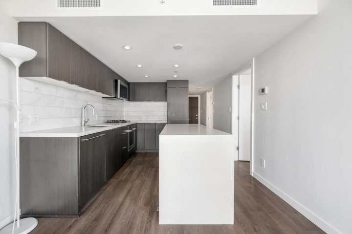 Photo 5 at 706 - 8238 Lord Street, Marpole, Vancouver West