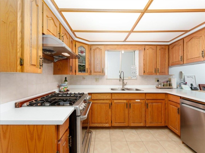 Photo 7 at 318 W 17th Avenue, Cambie, Vancouver West