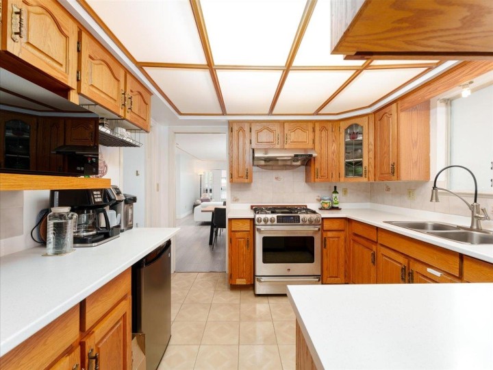 Photo 8 at 318 W 17th Avenue, Cambie, Vancouver West