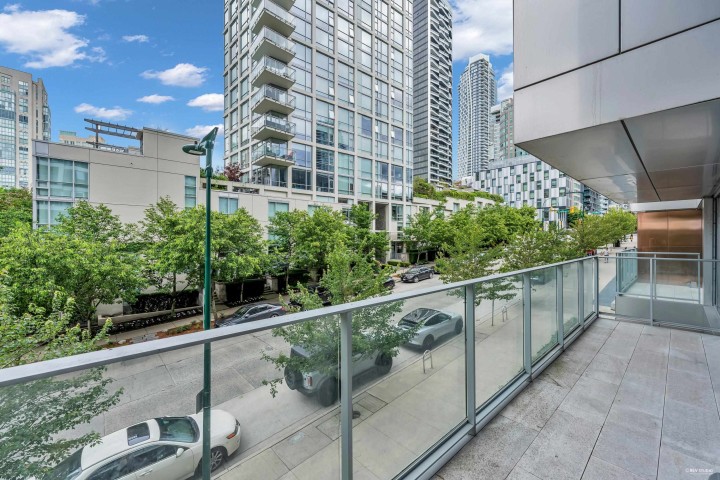 Photo 3 at 303 - 1480 Howe Street, Yaletown, Vancouver West