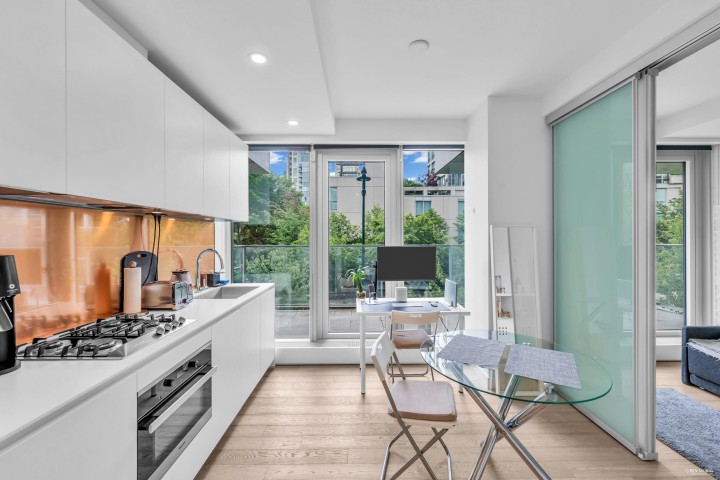 Photo 18 at 303 - 1480 Howe Street, Yaletown, Vancouver West