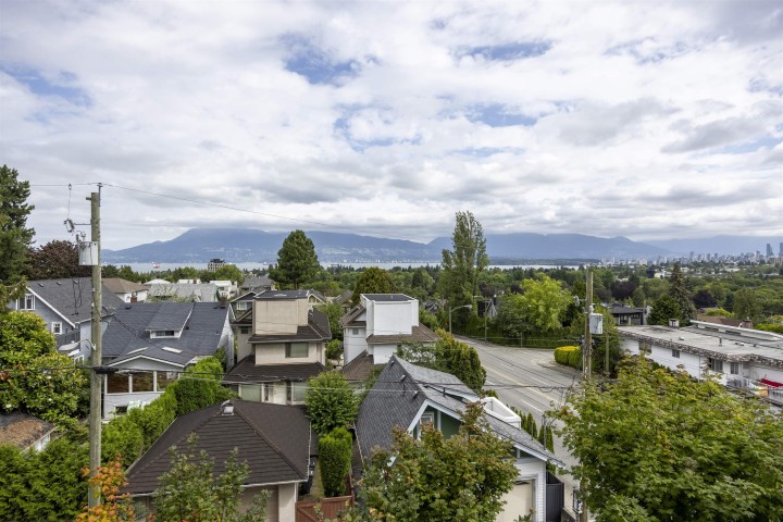Photo 1 at 305 - 3639 W 16th Avenue, Point Grey, Vancouver West