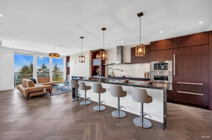 Photo 13 at 2111 Union Court, Panorama Village, West Vancouver