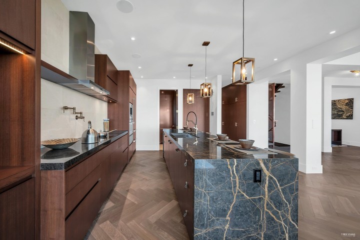 Photo 17 at 2111 Union Court, Panorama Village, West Vancouver