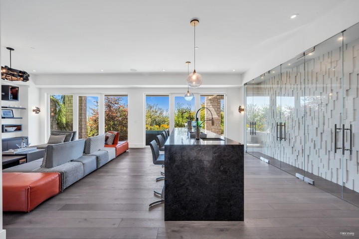 Photo 32 at 2111 Union Court, Panorama Village, West Vancouver