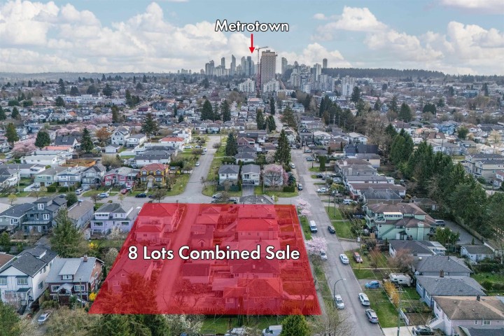 Photo 1 at 4530 Moss Street, Collingwood VE, Vancouver East