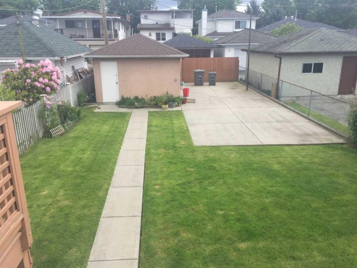 Photo 3 at 5336 Rhodes Street, Collingwood VE, Vancouver East