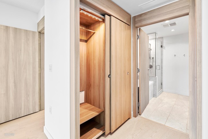 Photo 5 at 2421 - 89 Nelson Street, Yaletown, Vancouver West