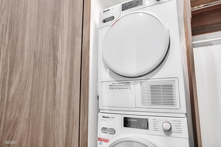 Photo 9 at 2421 - 89 Nelson Street, Yaletown, Vancouver West