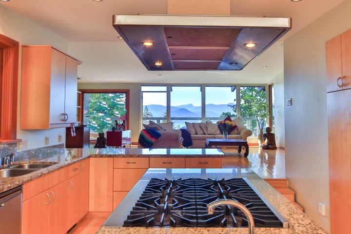 Photo 12 at 170 Highview Place, Lions Bay, West Vancouver