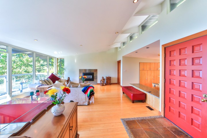 Photo 3 at 170 Highview Place, Lions Bay, West Vancouver