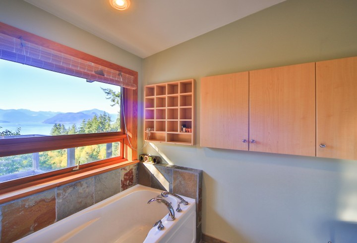 Photo 21 at 170 Highview Place, Lions Bay, West Vancouver