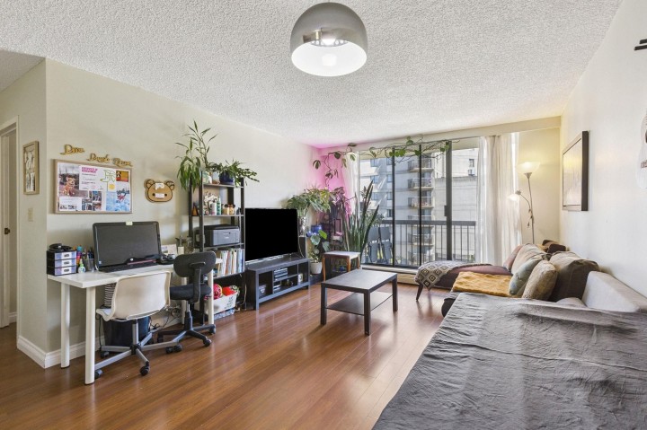 Photo 1 at 405 - 145 St. Georges Avenue, Lower Lonsdale, North Vancouver