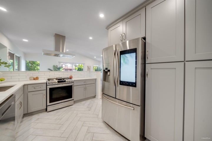 Photo 13 at 1911 Mahon Avenue, Central Lonsdale, North Vancouver