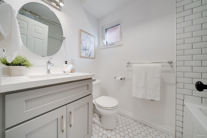 Photo 22 at 1911 Mahon Avenue, Central Lonsdale, North Vancouver