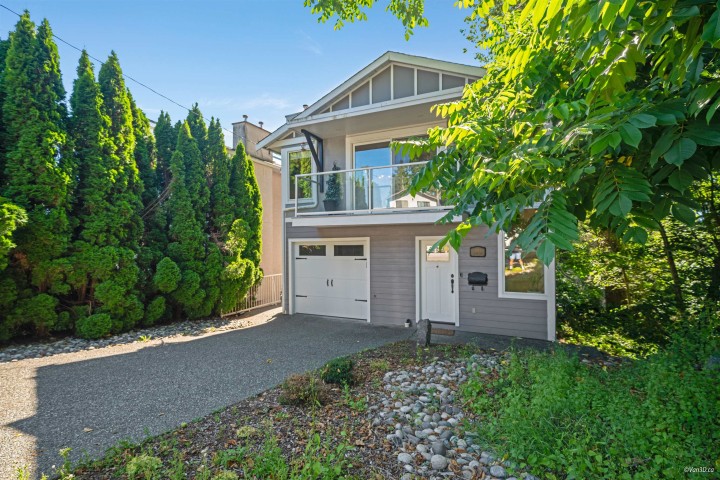 Photo 3 at 1911 Mahon Avenue, Central Lonsdale, North Vancouver