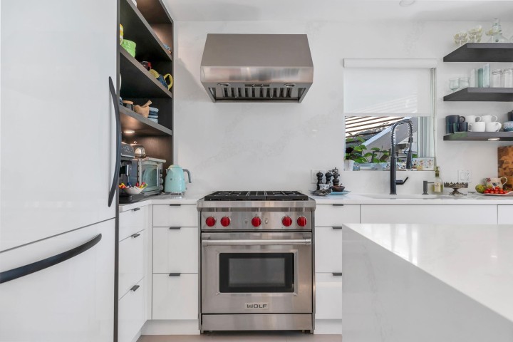 Photo 10 at 11 Beach Drive, Furry Creek, West Vancouver