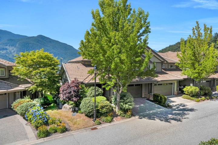 Photo 4 at 11 Beach Drive, Furry Creek, West Vancouver