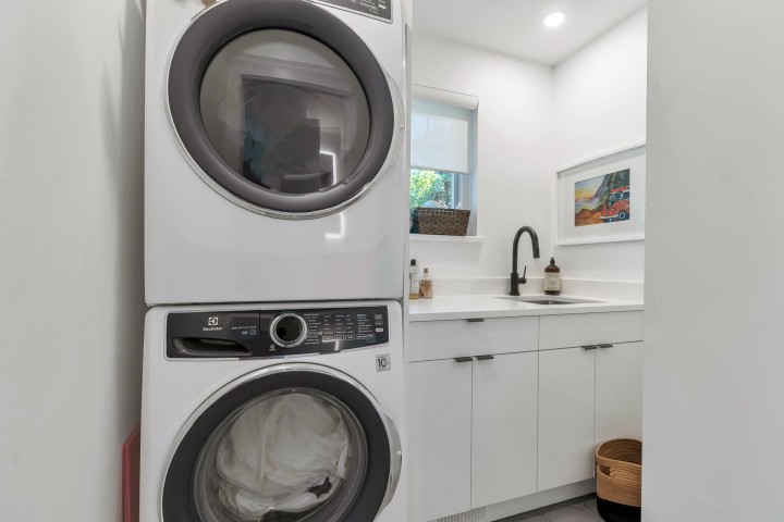 Photo 25 at 11 Beach Drive, Furry Creek, West Vancouver