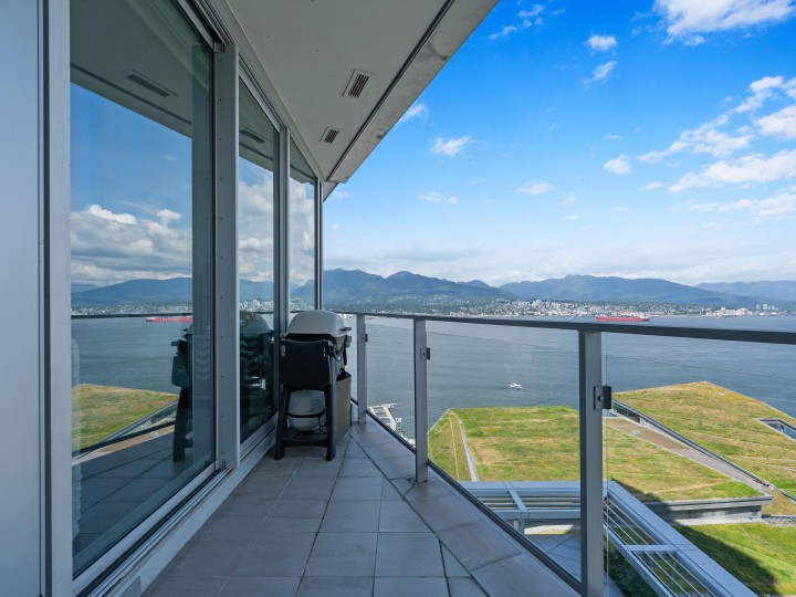 Photo 22 at 2304 - 1077 W Cordova Street, Coal Harbour, Vancouver West