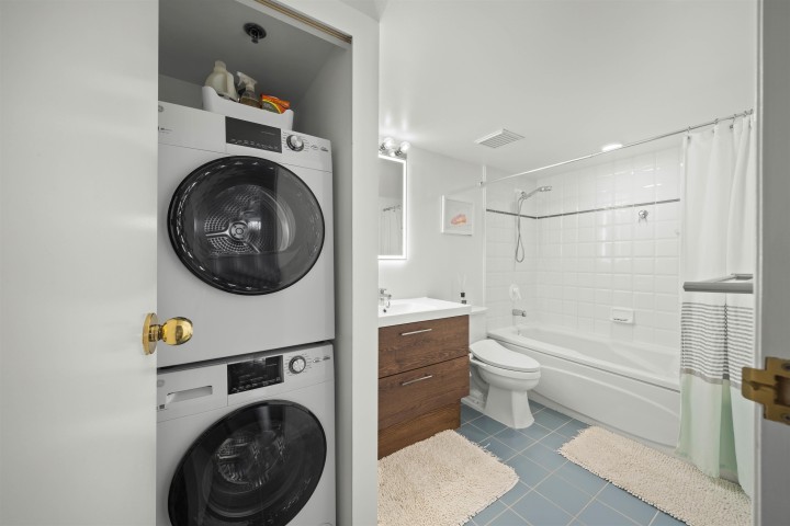 Photo 13 at 106 - 503 W 16th Avenue, Fairview VW, Vancouver West