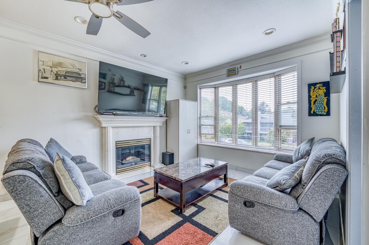 Photo 7 at 426 E 18th Avenue, Fraser VE, Vancouver East