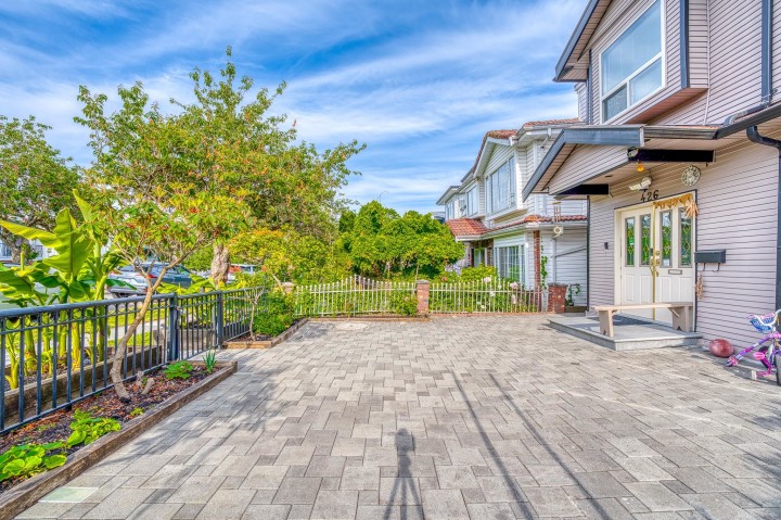 Photo 4 at 426 E 18th Avenue, Fraser VE, Vancouver East