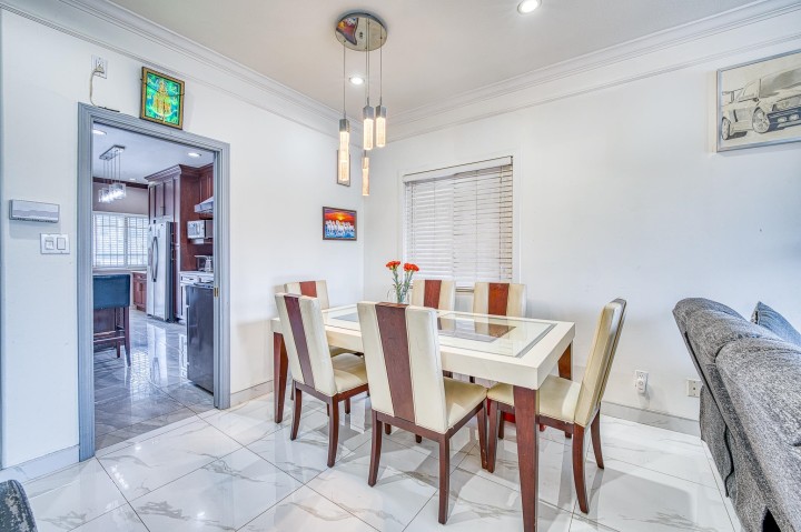 Photo 8 at 426 E 18th Avenue, Fraser VE, Vancouver East