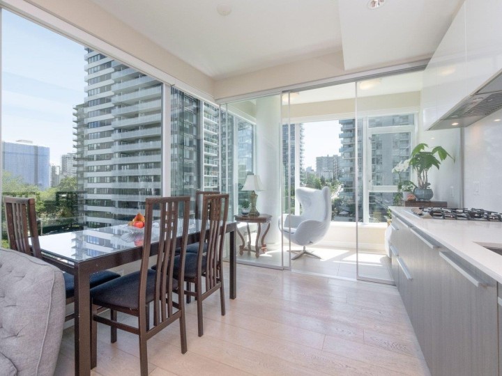 Photo 5 at 802 - 1221 Bidwell Street, West End VW, Vancouver West