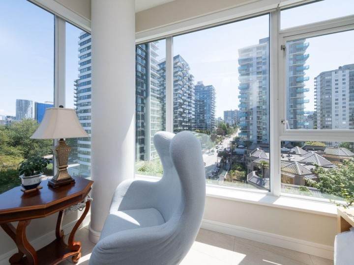 Photo 8 at 802 - 1221 Bidwell Street, West End VW, Vancouver West