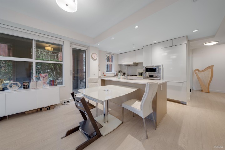 Photo 11 at 107 - 7988 Yukon Street, Marpole, Vancouver West