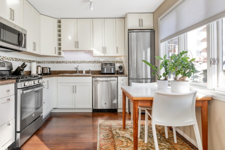 Photo 8 at 2814 W 3rd Avenue, Kitsilano, Vancouver West