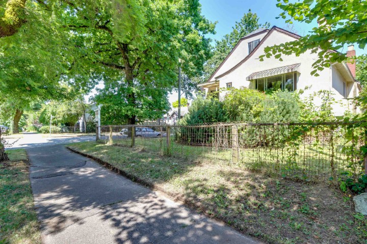 Photo 4 at 2305 Turner Street, Hastings, Vancouver East