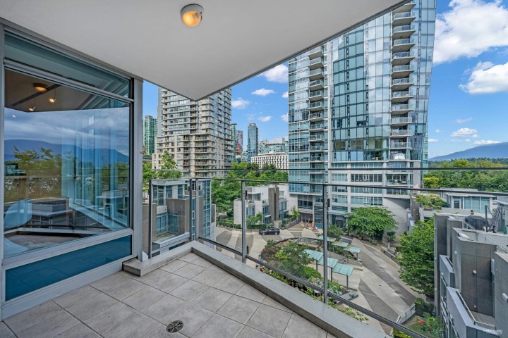 Photo 33 at 401 - 1233 W Cordova Street, Coal Harbour, Vancouver West