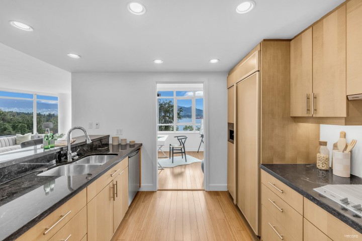 Photo 19 at 401 - 1233 W Cordova Street, Coal Harbour, Vancouver West