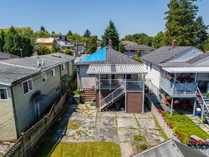 Photo 25 at 942 Nanaimo Street, Renfrew VE, Vancouver East