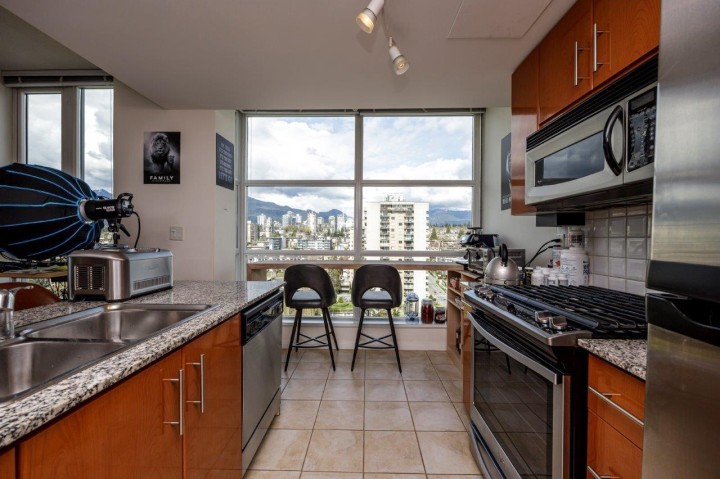 Photo 7 at 2107 - 188 E Esplanade, Lower Lonsdale, North Vancouver