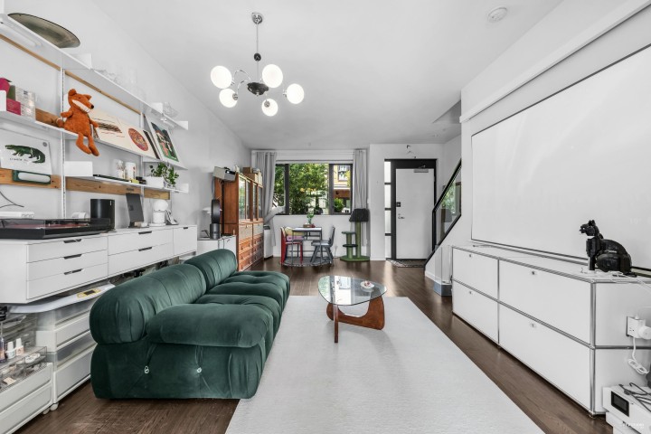 Photo 2 at 6426 Ash Street, Oakridge VW, Vancouver West