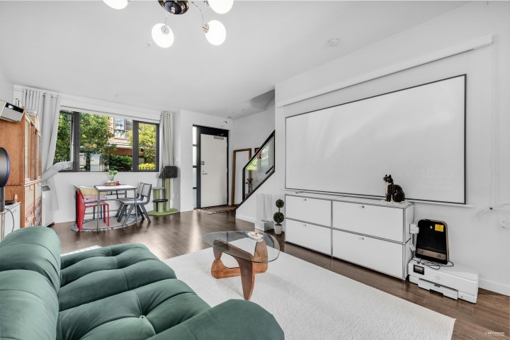 Photo 1 at 6426 Ash Street, Oakridge VW, Vancouver West